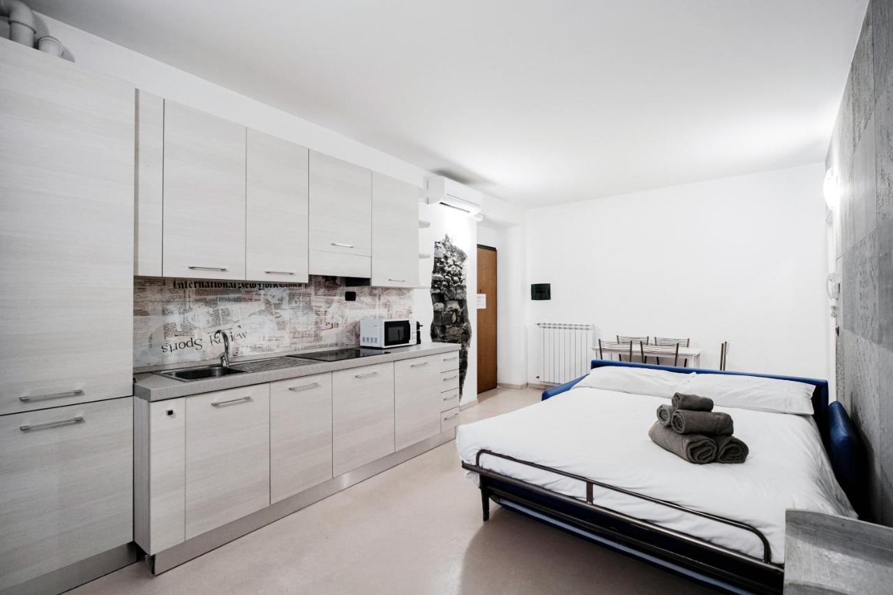 Апартаменты Blue Loft - The House Of Travelers Комо Экстерьер фото